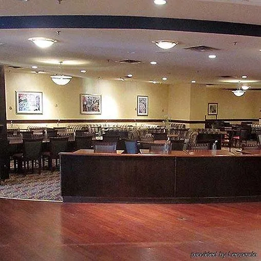 Crowne Plaza Hotel Richmond West